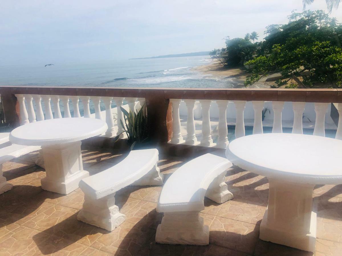 Hotel Colombus Аґуада Екстер'єр фото