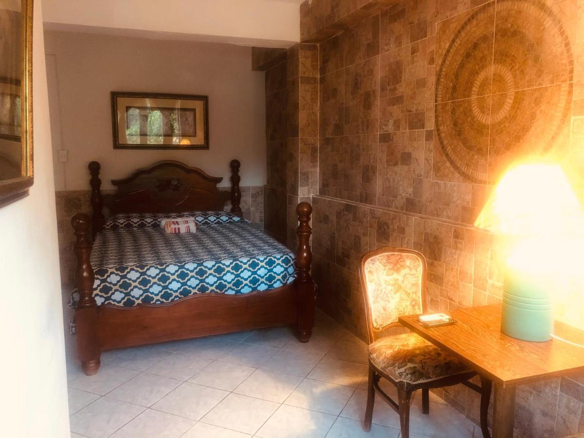 Hotel Colombus Аґуада Екстер'єр фото
