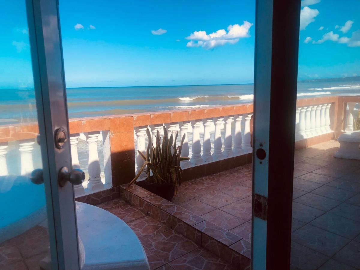 Hotel Colombus Аґуада Екстер'єр фото